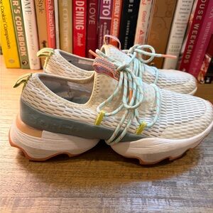 Sorel Athletic Shoes Size 6